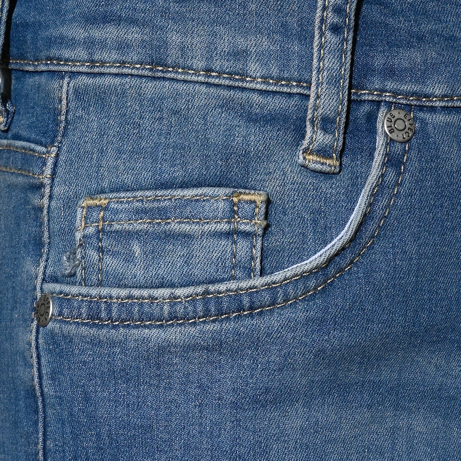 Medium Blue Used