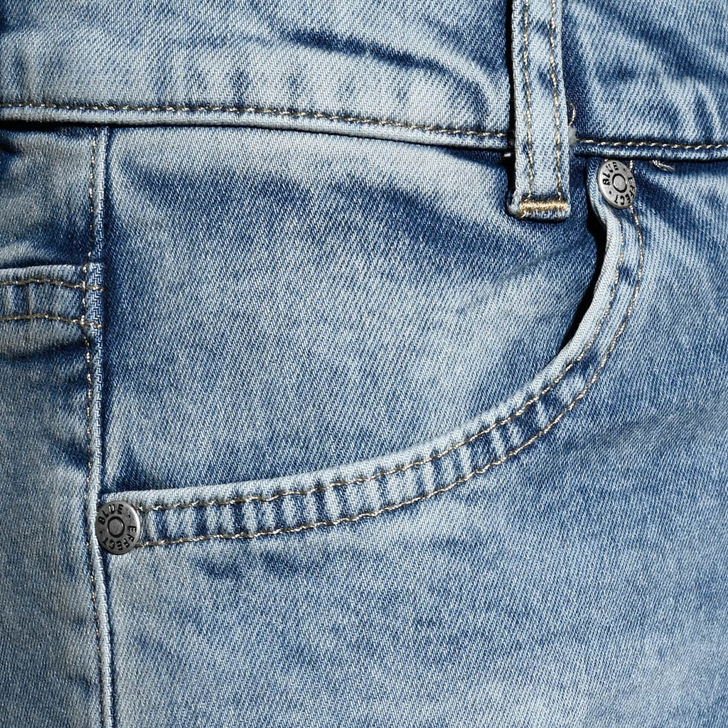 Medium Blue Used