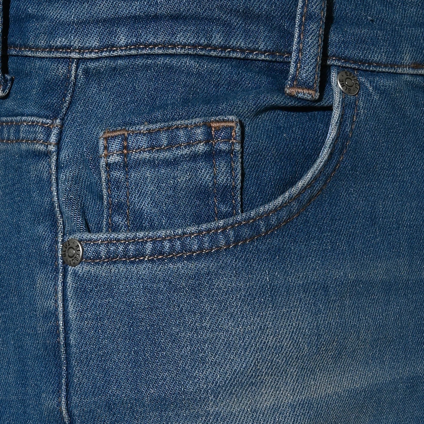 Medium Blue Used