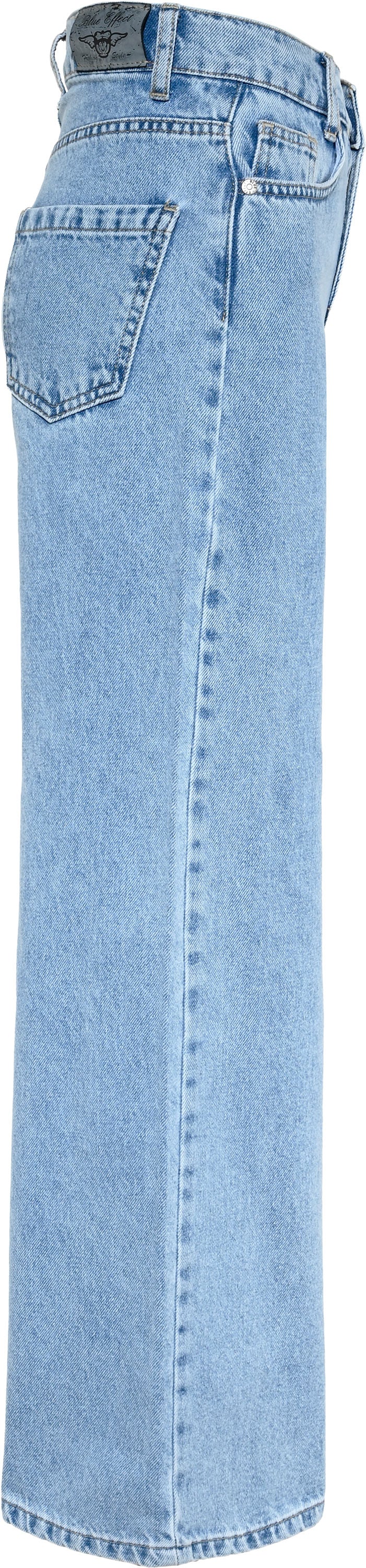 Medium light Blue