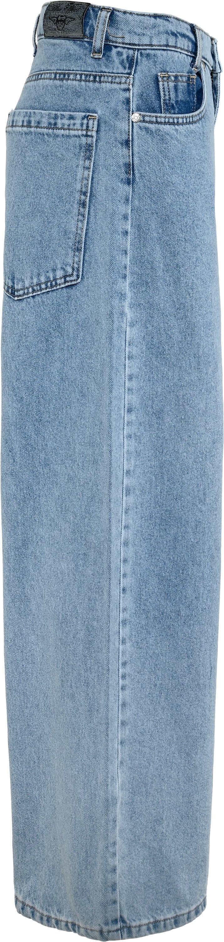 Medium light Blue