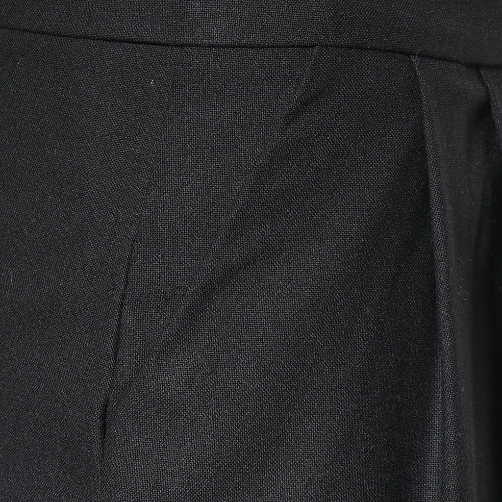 Schwarz
