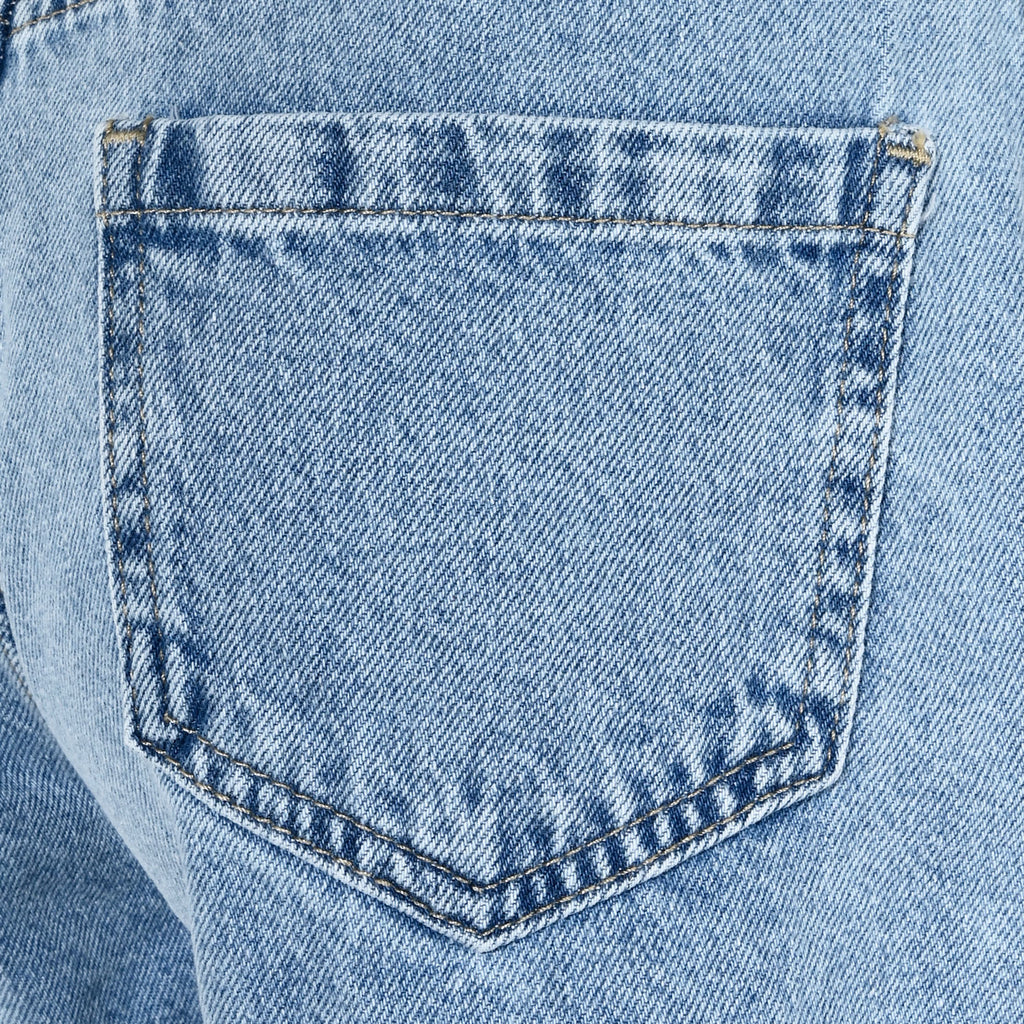 Medium light Blue