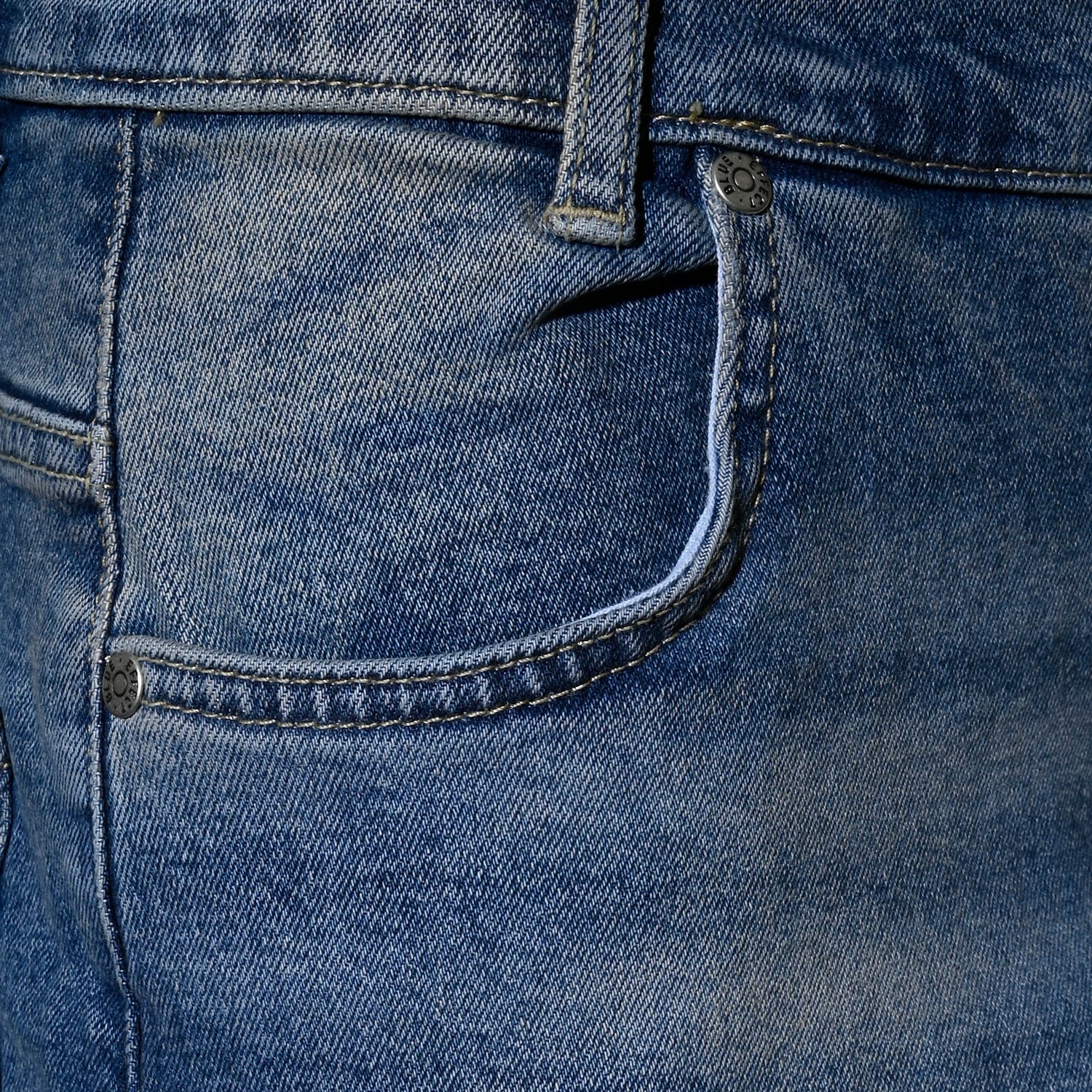 Medium Blue Used