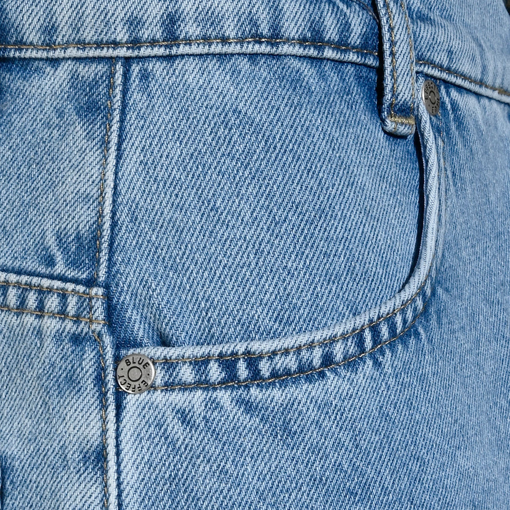 Medium light Blue